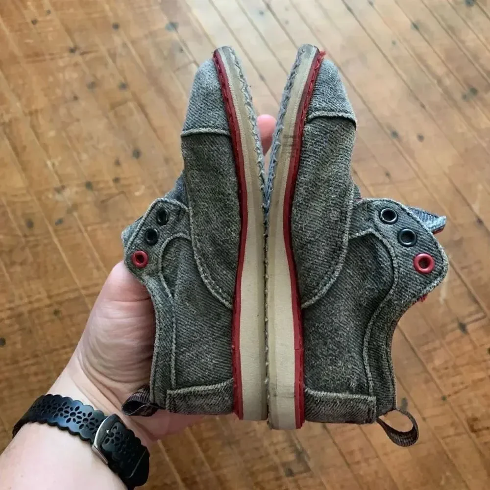 Tom’s toddler 8 worn denim dapper slip on shoes